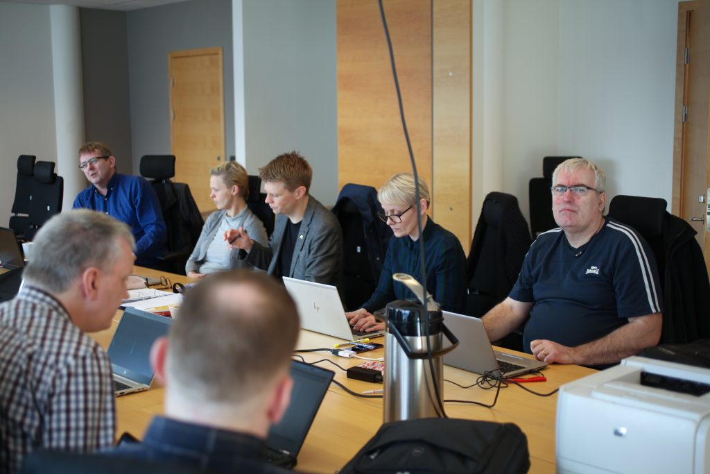 Fallist á grunnatriði kjarasamnings