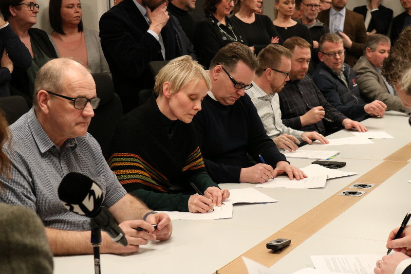 Efling podpisał umowy zbiorowe