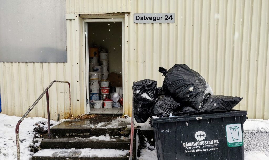 Bjuggu við hryllilegar aðstæður