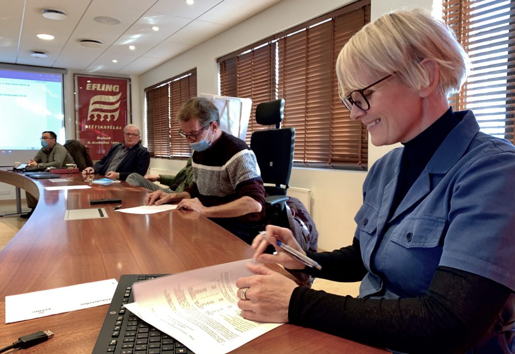 Efling fagnar undirritun kjarasamnings við SORPU