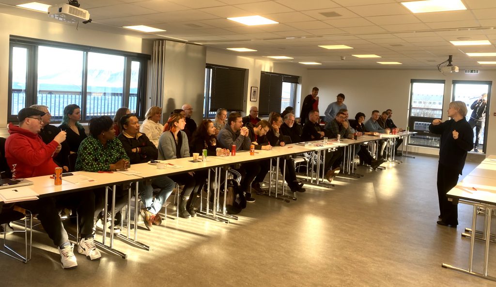 Fyrsti samningafundur með SA