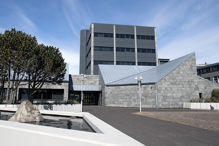 Forsenduákvæði vega á engan hátt að sjálfstæði Seðlabankans (Lögfræðiálit)